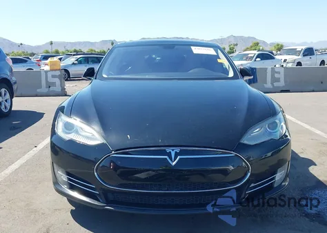 2014 Tesla Model S P85 z USA, uszkodzony, nr VIN 5YJSA1H19EFP36954
